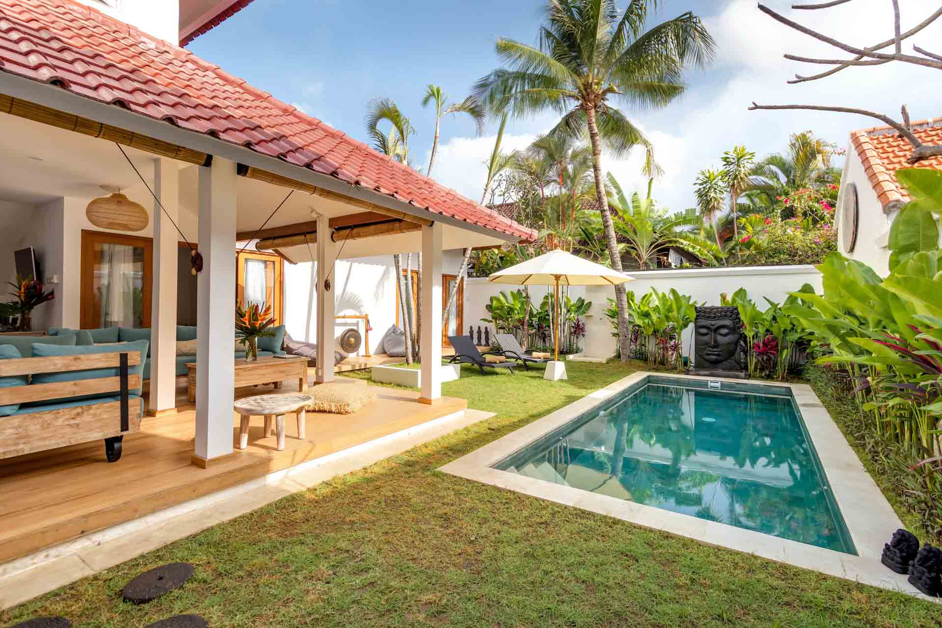 Umara - Pool Daylight B.jpg