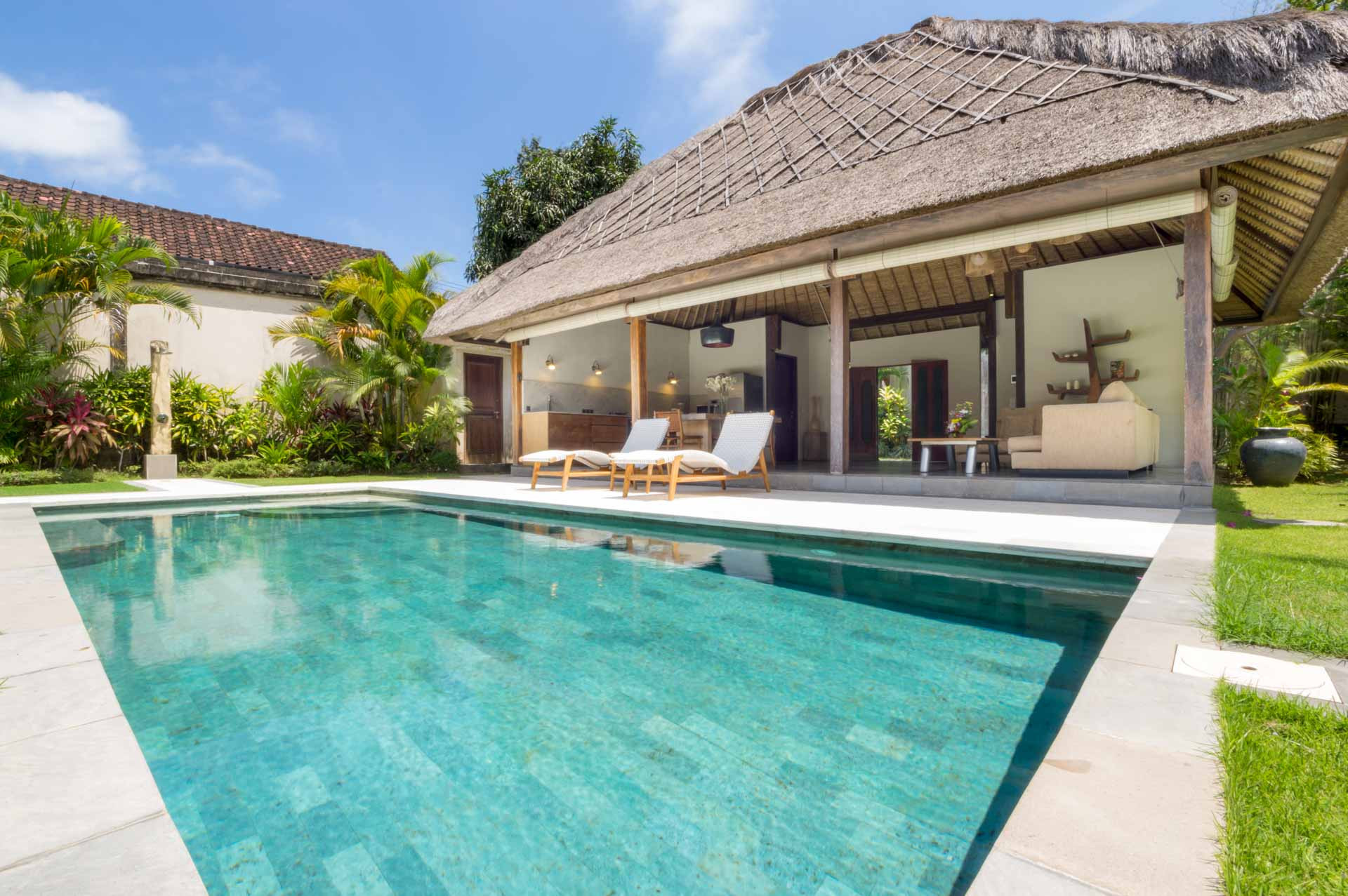 11-Villa Kabutera-swimming pool.jpg