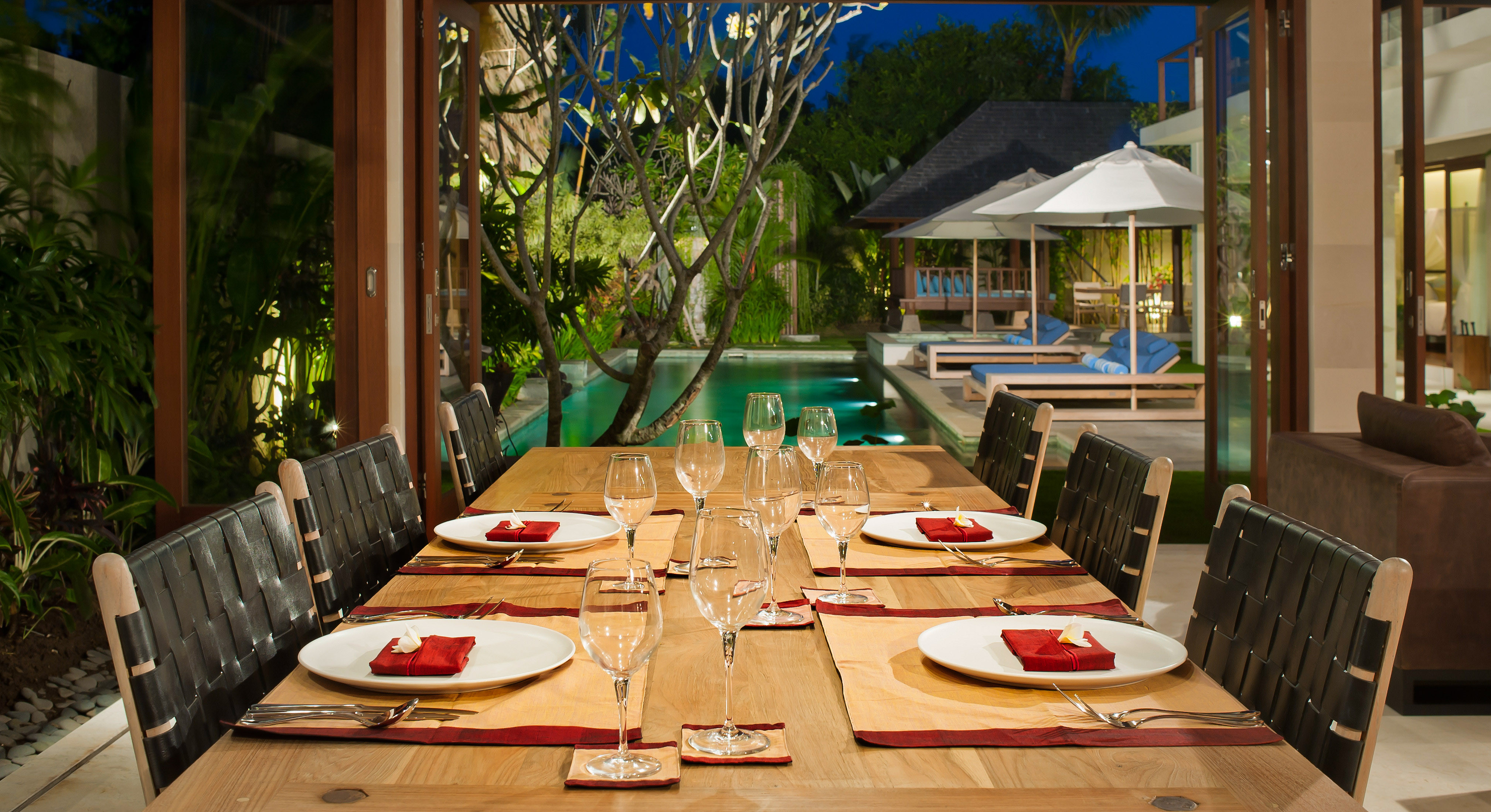 Villa Joss - Dining area at night.jpg