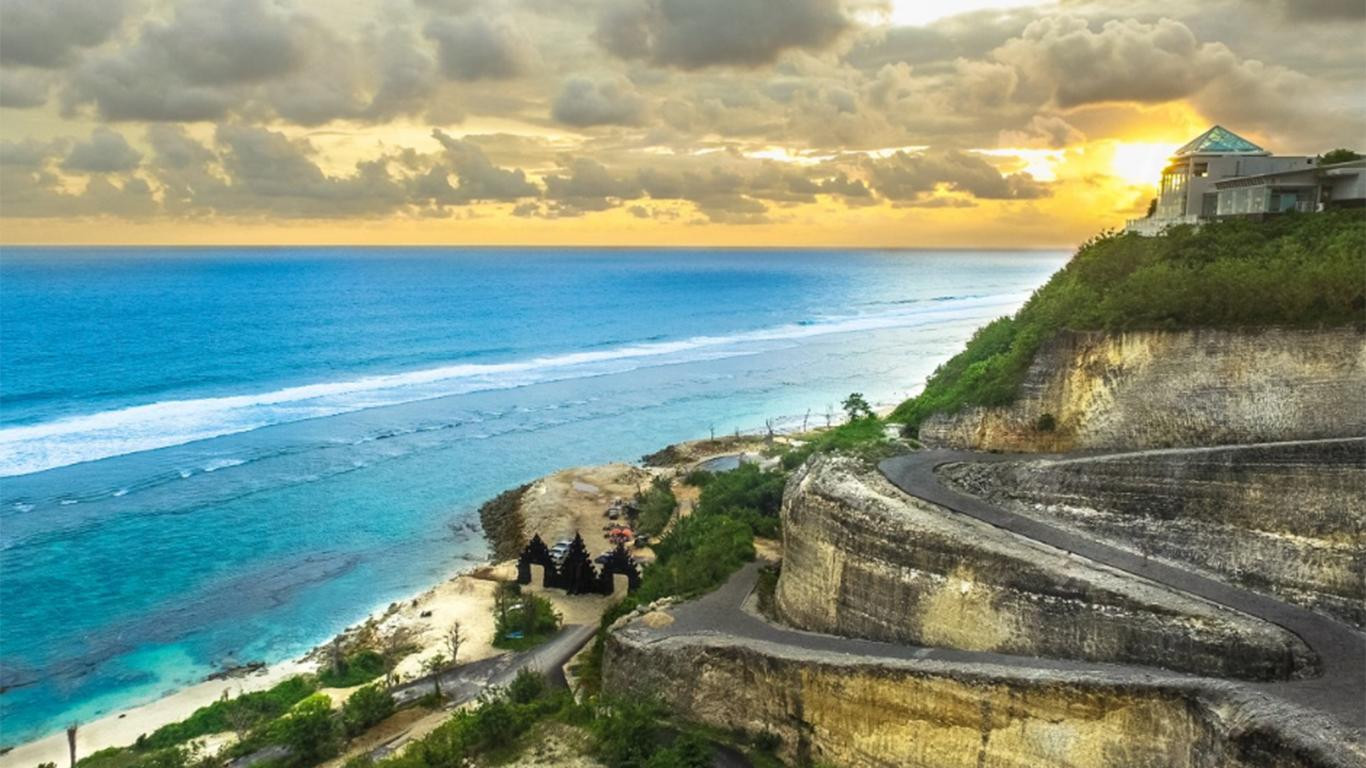 Pantai-Melasti.jpg